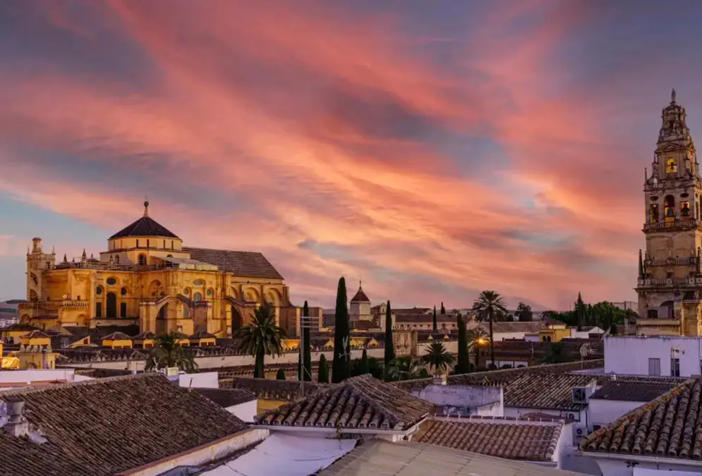 Vue panoramique depuis la terrasse du Balcón de Córdoba sur la Mezquita-Cathédrale