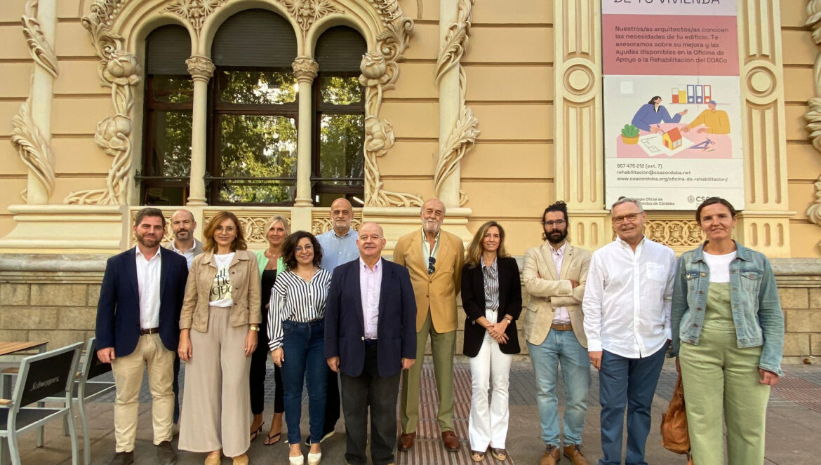 Visitez les projets de Rafael de La-Hoz à Córdoba : itinéraires guidés