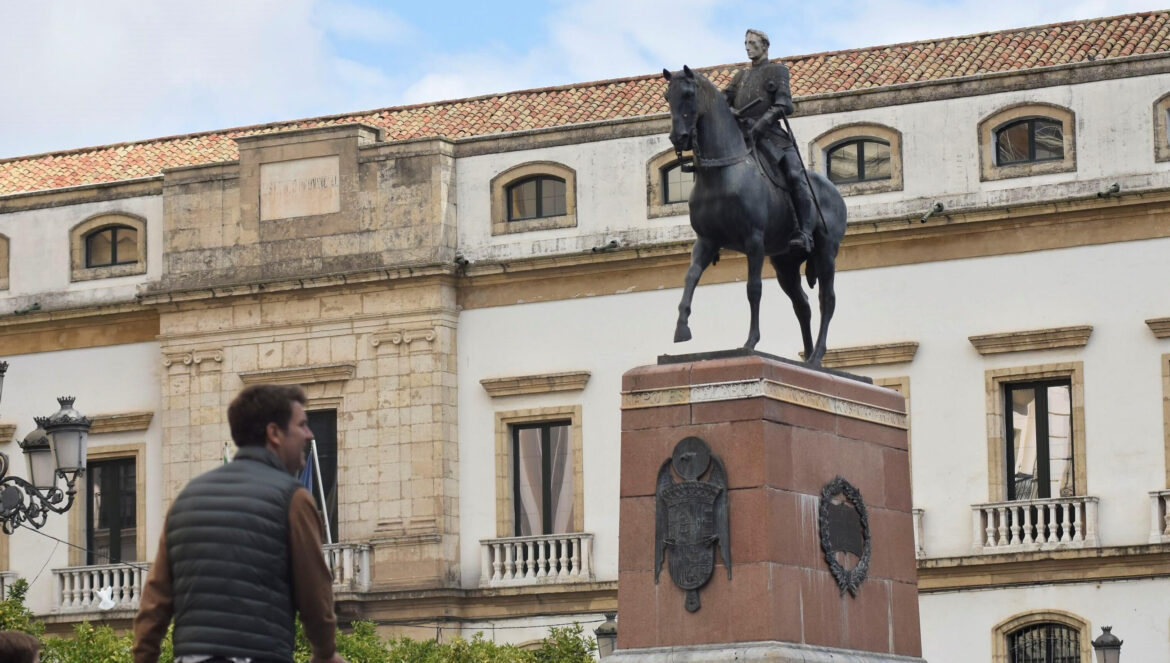 Estatua del Gran Capitan en la Plaza de Las Tendillas / Juan Ayala