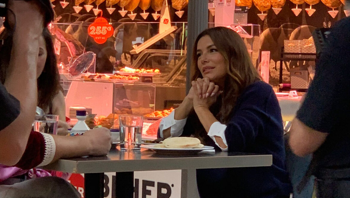 Evan Longoria en el Mercado Victoria de Córdoba / Mercado Victoria