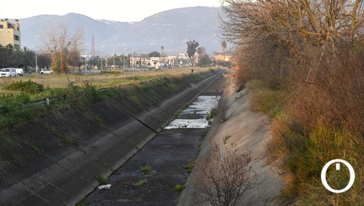 Canal de Guadalmellato en el barrio de San Rafael de la Albaida
