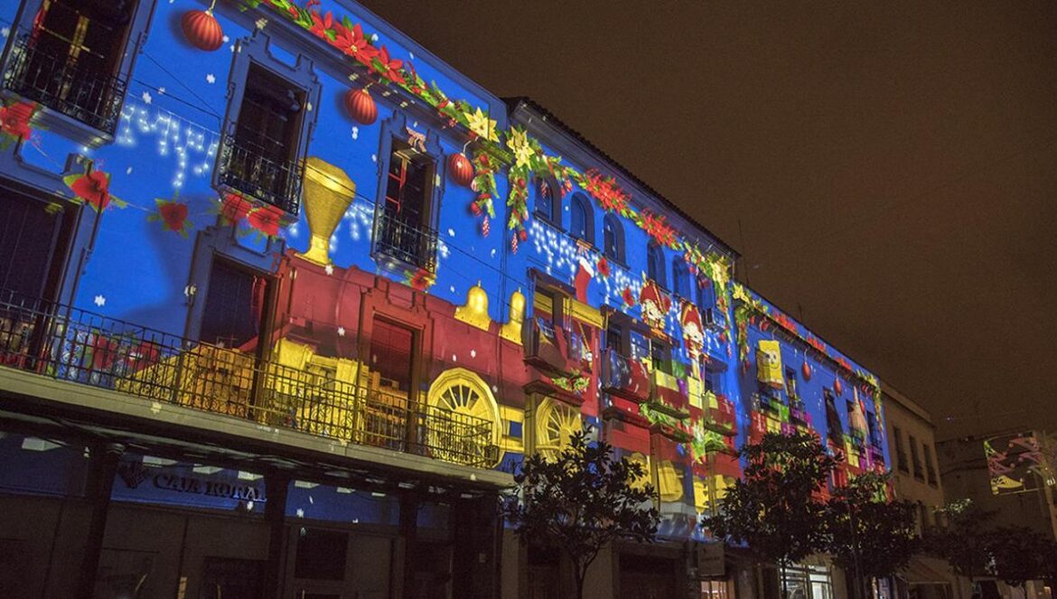 Un 'videomapping' navideño en una Navidad anterior. De patio en patio para festejar la Navidad