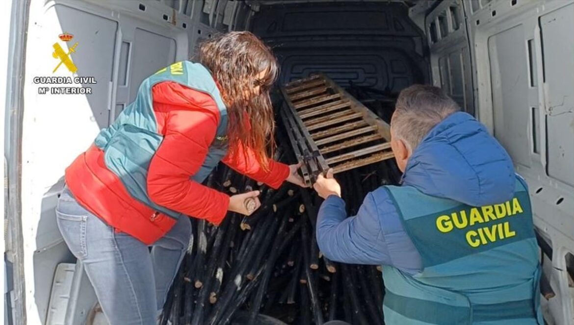 La Guardia Civil ha detenido a siete personas como presuntas autora de los robos de cable de cobre de telefonía.