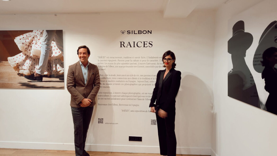 Paz Vega durante su visita a la exposición 'Raíces' / Silbon