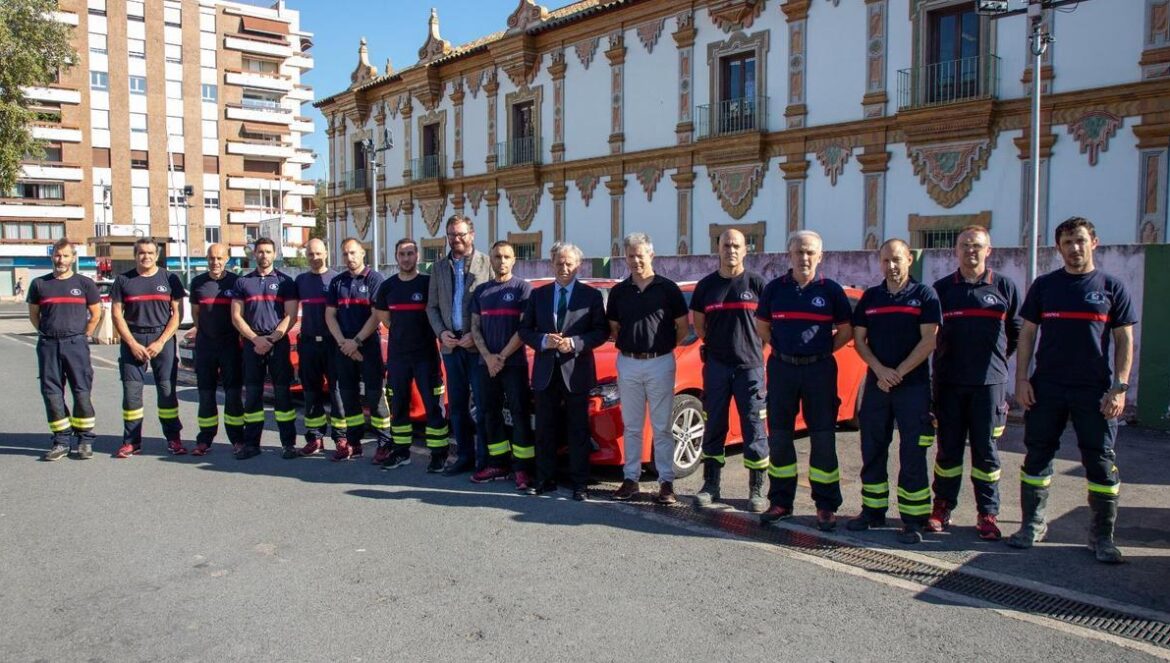 Un nuevo contingente de bomberos de la provincia parte hacia Valencia.