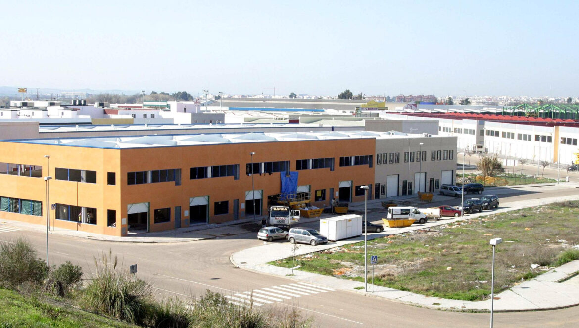 Panorámica del polígono industrial de Las Quemadas, en Córdoba. / El Día