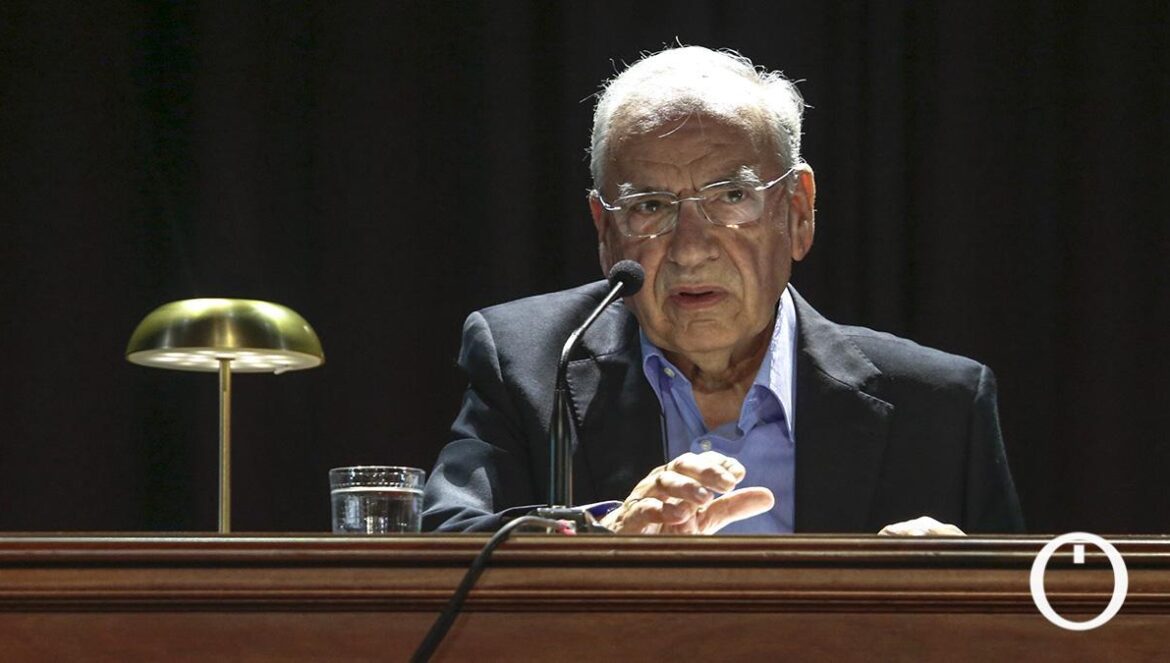 Alfonso Guerra en las Jornadas Cervantinas en Castro del Río (Córdoba). ÁLEX GALLEGOS