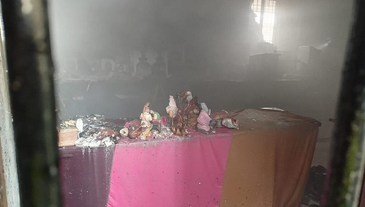 El belén de la Ermita de la Vera Cruz de Bujalance, tras el incendio. Incendio en la Ermita de la Vera Cruz de Bujalance.