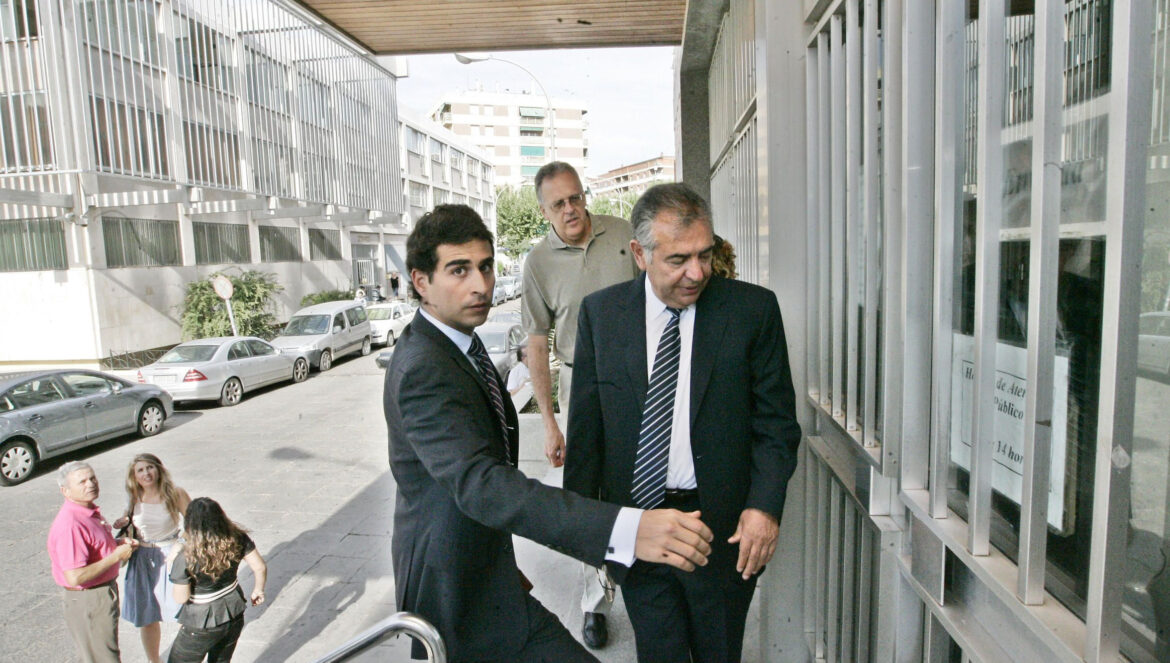 José Romero a su llegada a la antigua Audiencia Provincial de Córdoba en junio de 2010 / El Día