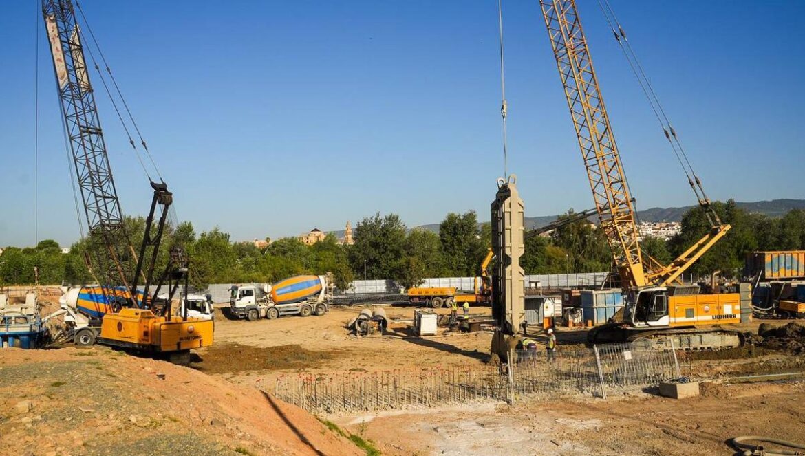 Trabajos de excavación en el tanque de tormentas.