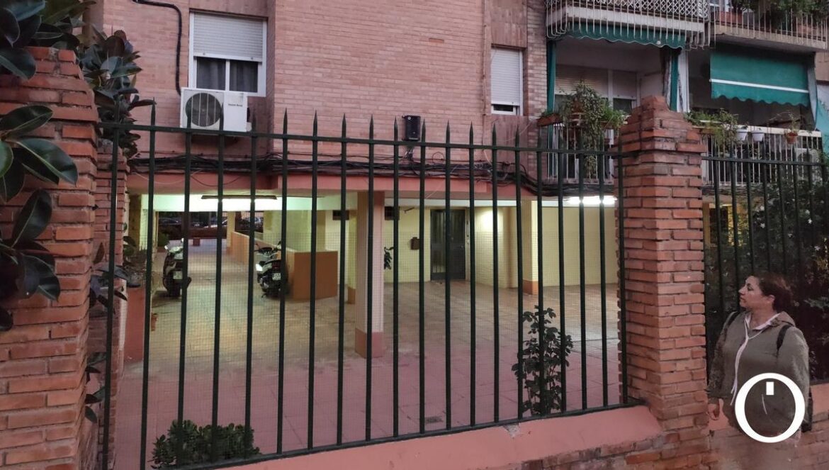 Aparcamientos en superficie en los bloques de La Fuensanta J. M. Ayala