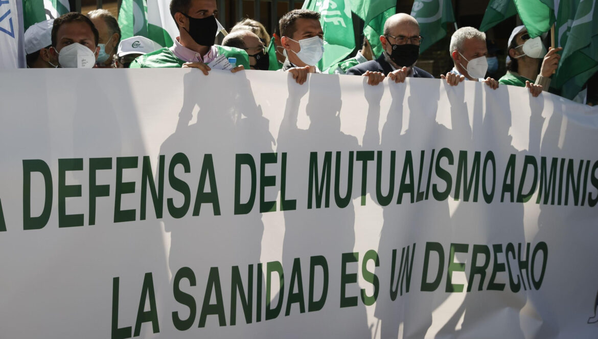 Protesta de mutualistas. / Efe