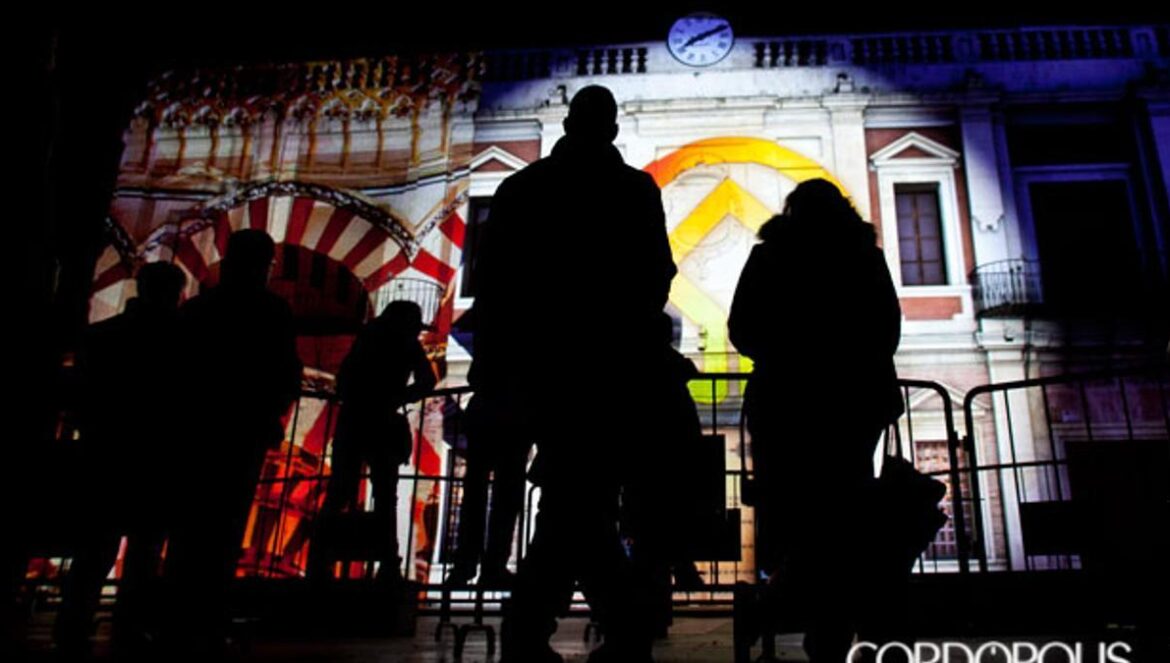 Imagen de un mapping en la plaza de la Corredera MADERO CUBERO