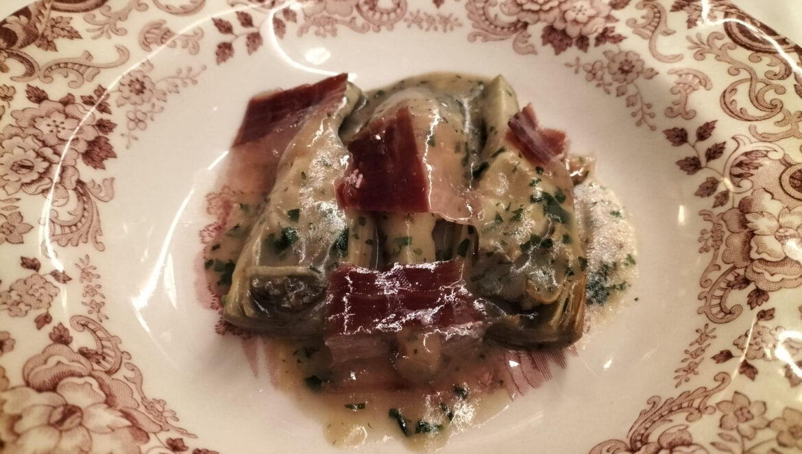 Alcachofas a la montillana con jamón ibérico de bellota / R.G.