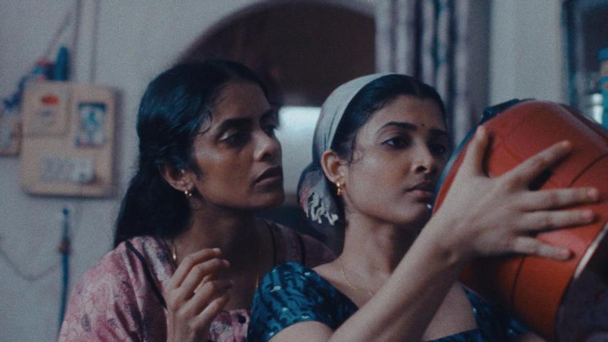 Una escena de 'La luz que imaginamos', de Payal Kapadia. / Atalante