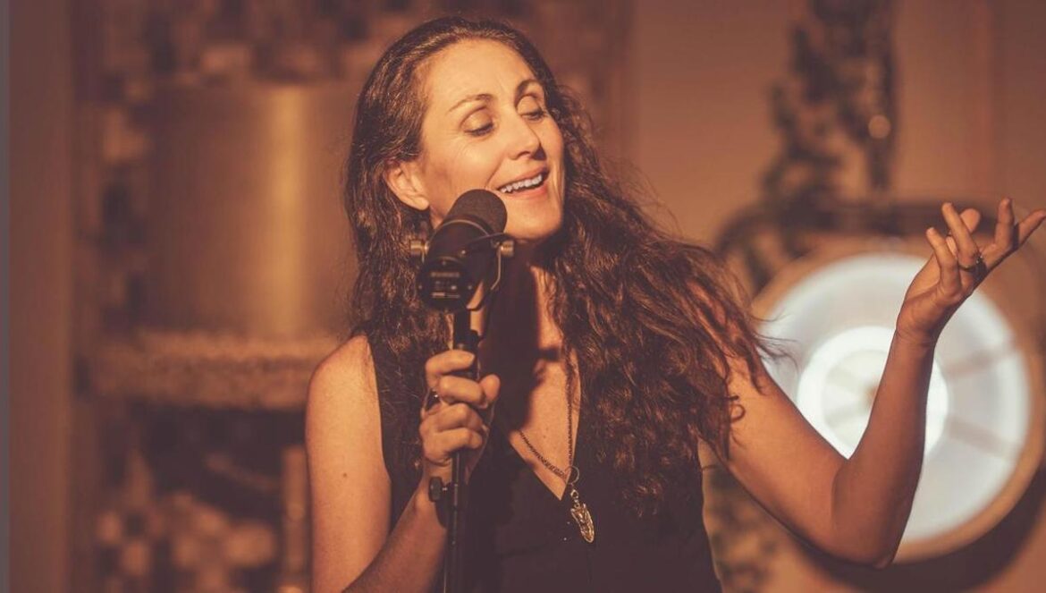 Clara Montes.