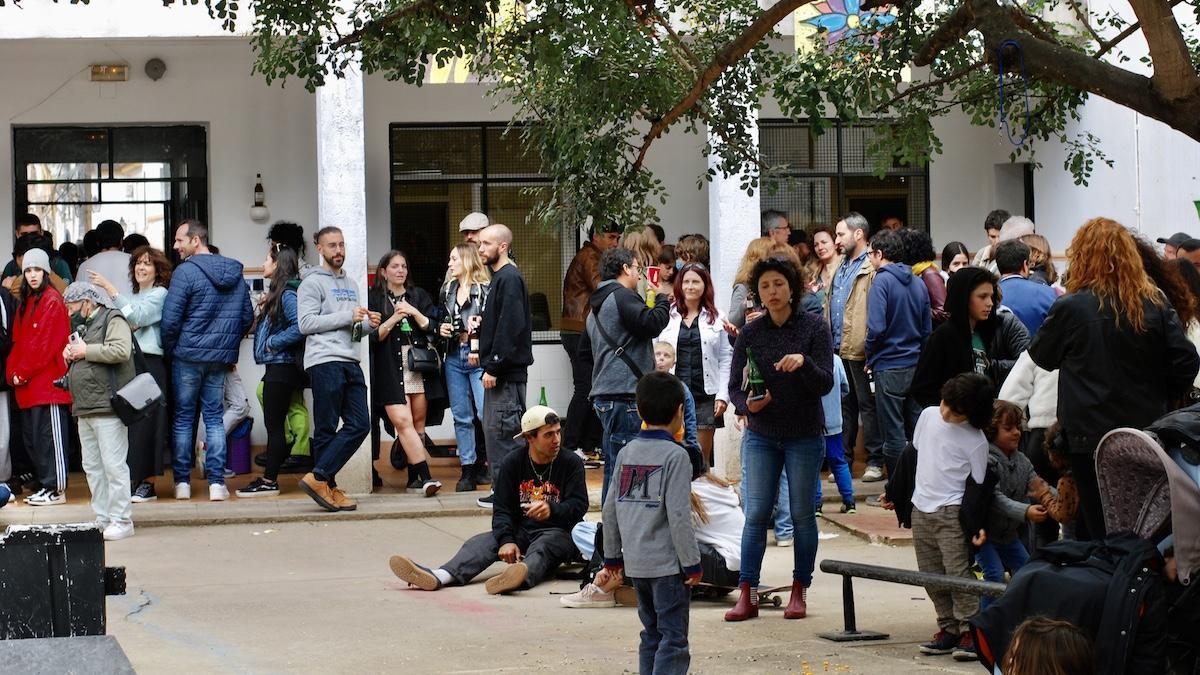Una actividad cultural en el Luciana Centeno.