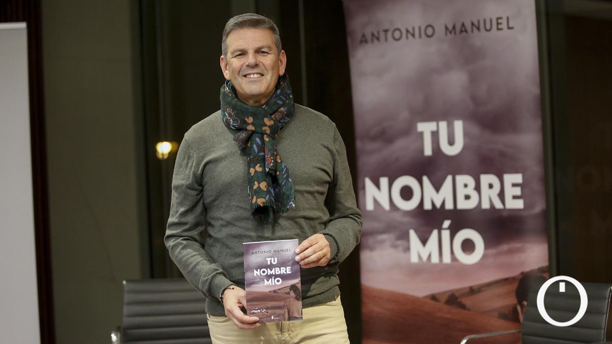 Presentación del libro 'Tu nombre mío' de Antonio Manuel ÁLEX GALLEGOS