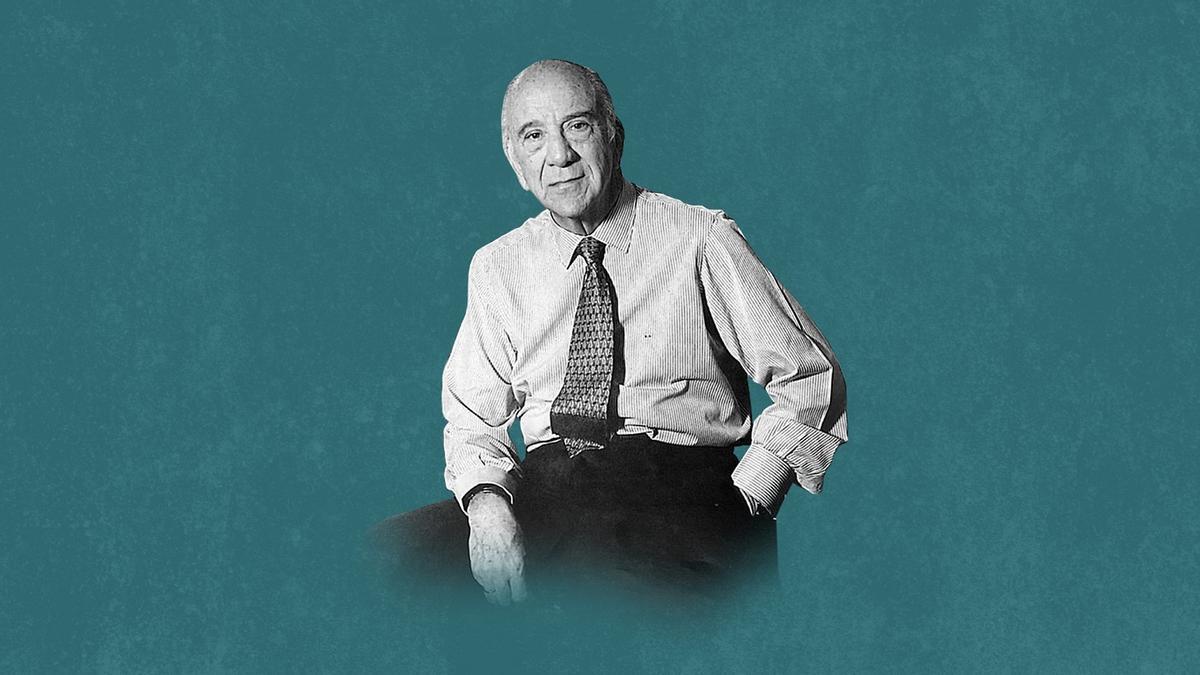 A la izquierda, Rafael de La-Hoz Arderius, cuando recibió la Medalla de Oro de la Arquitectura, en el año 2000. Entrega de la medalla de Córdoba a Rafael de La Hoz. Presentación de las dos exposiciones sobre Rafael de La-Hoz. El chalet Canals, diseñado por Rafael de La-Hoz.