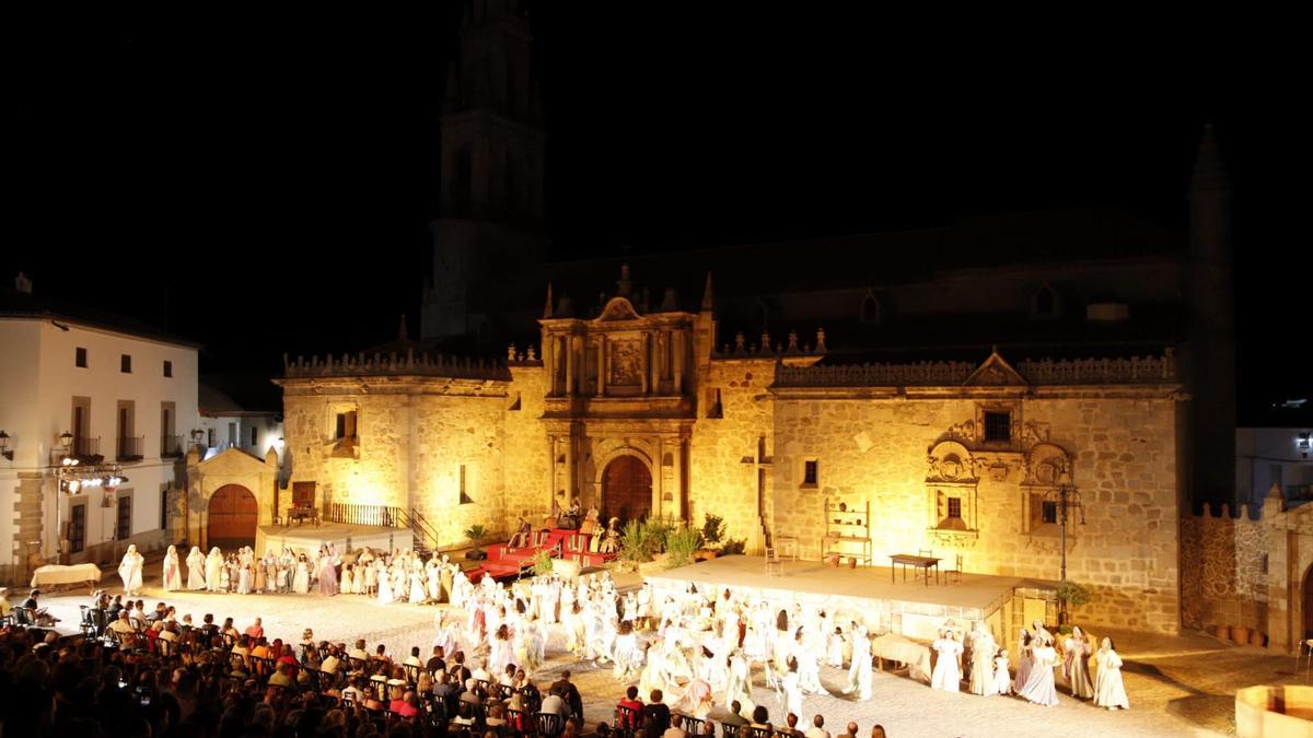 Primera representación de 'La Vaquera de Finojosa'.