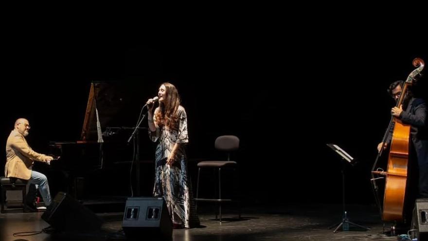Clara Montes, en un concierto de la gira con poemas de Antonio Gala. / Belén Serrano