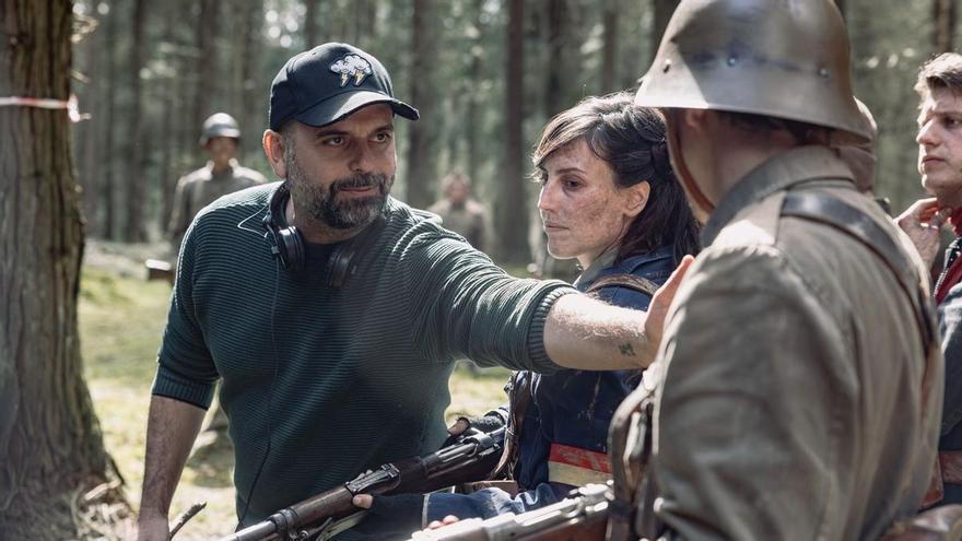 Alexis Morante, con Natalia de Molina, durante el rodaje del filme / Redacción