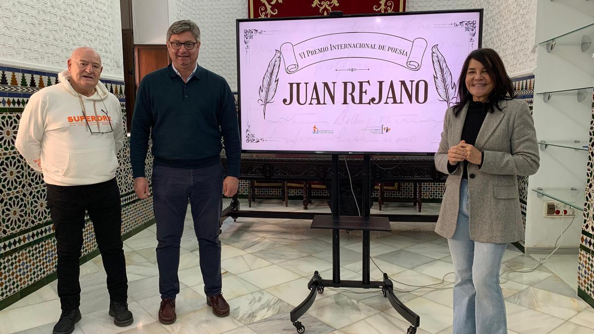 Antonio Roa, Sergio Velasco y María Delgado, tras la lectura del fallo.