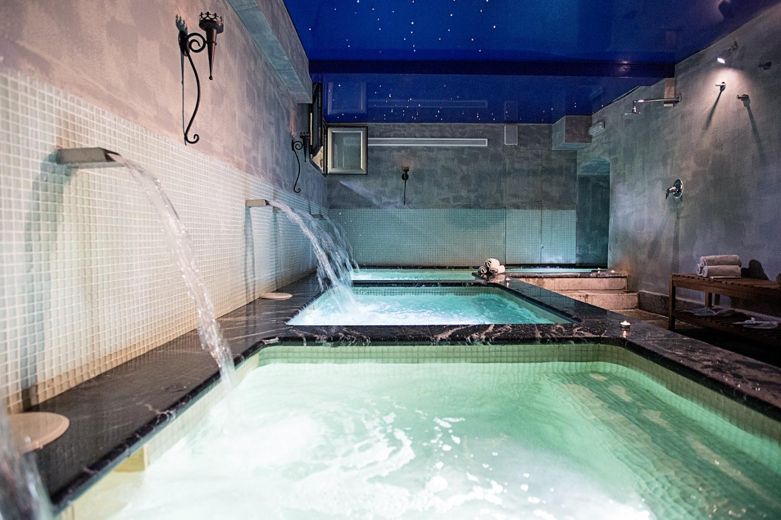 Termas romanas del Hotel Hospes Palacio del Bailío / Hospes Palacio del Bailío