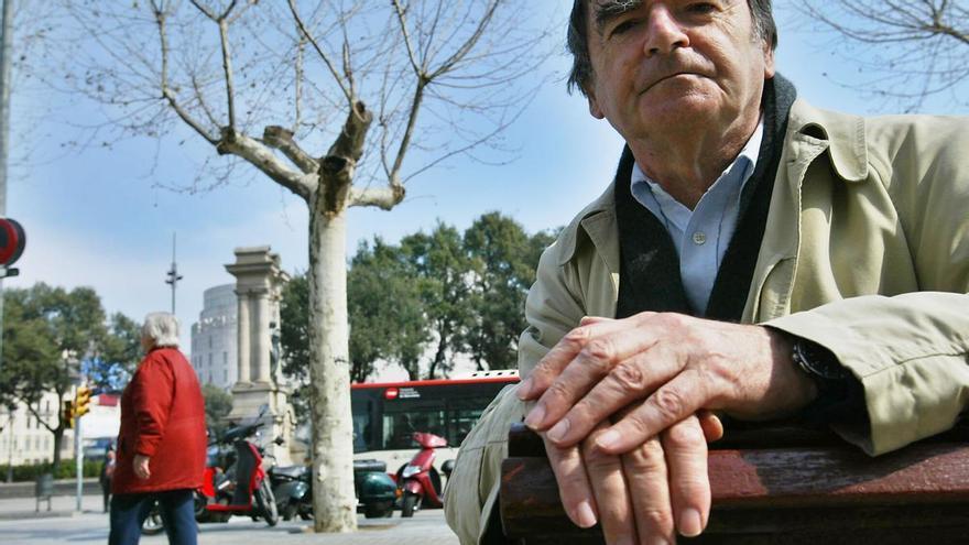 David Lodge, durante una de sus visitas a Barcelona / / RICARD CUGAT