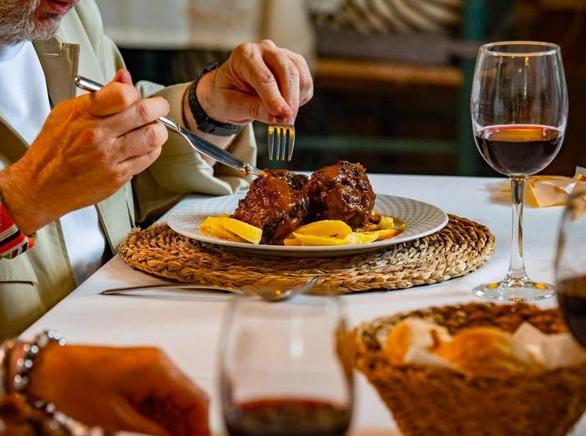 Rabo de toro de Misa de Doce / Redes Batalla de Restaurantes