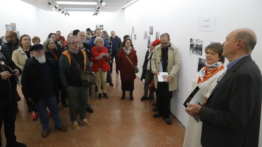 Inauguración de la exposición de fotografía, en la Escuela de Arte Mateo Inurria. / A. J. GONZÁLEZ