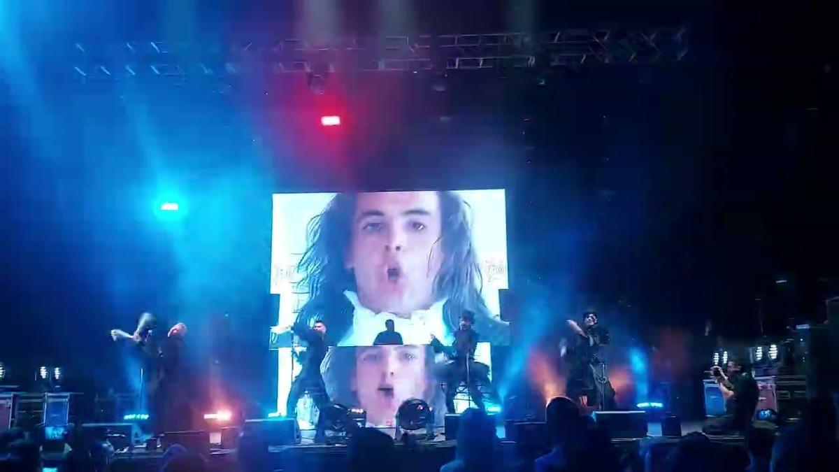 Locomía en una festival 'Molan los 90'.