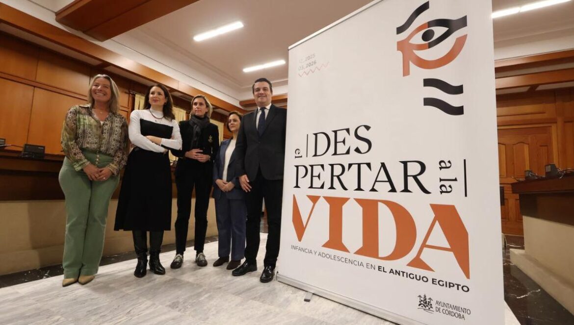 Presentación de la exposición 'El despertar a la vida: Infancia y adolescencia en el Antiguo Egipto'.
