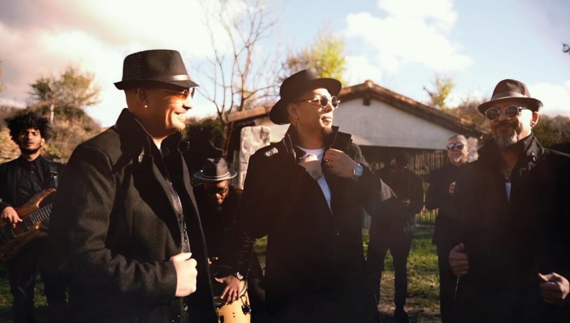 Los Yakis.