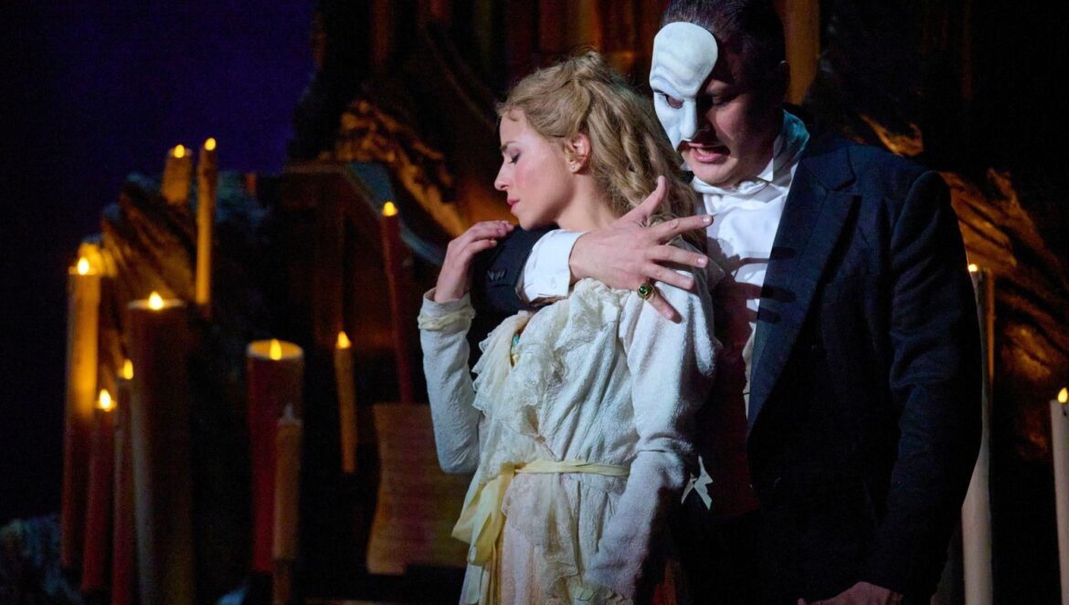 El Fantasma de la Ópera / Letsgo
