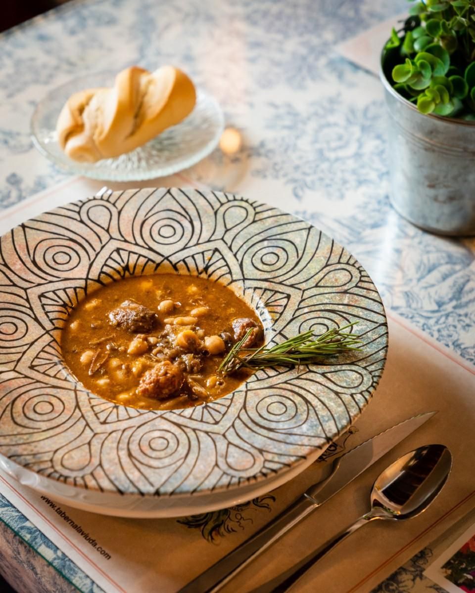 Potaje de Montería / Redes Taberna La Viuda