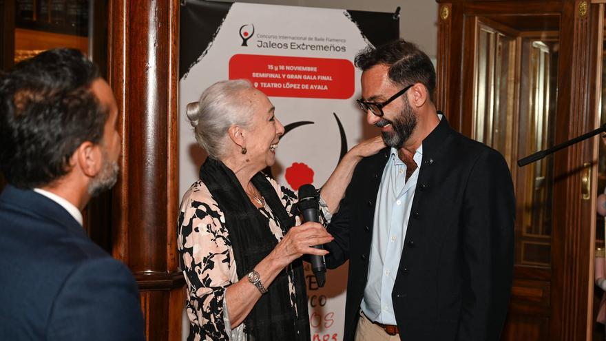 Cristina Hoyos y Jesús Ortega durante la presentación del concurso. / Andrés Rodríguez