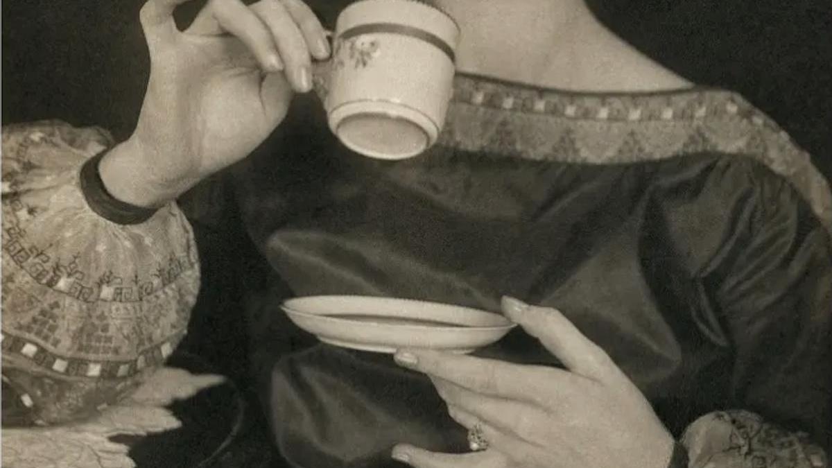 Untitled (Verna Skelton Posing for Cutex Advertisement), New York, 1924 Margaret Watkins Margaret Watkins.