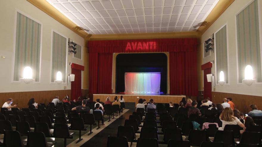 Patio de butacas del Teatro Avanti. / A. J. GONZÁLEZ