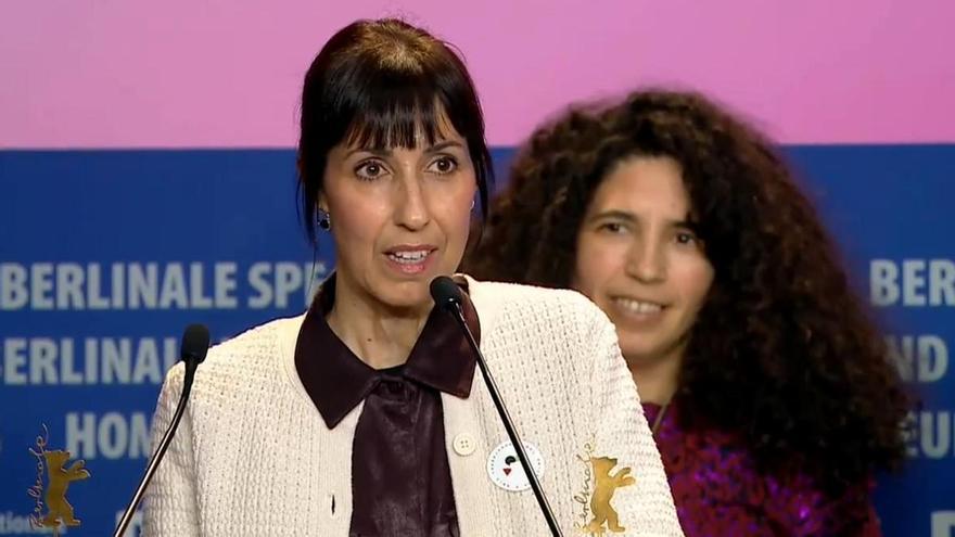 La cineasta molinense Eva Libertad recibe uno de los premios en la Berlinale. / REDACCIÓN