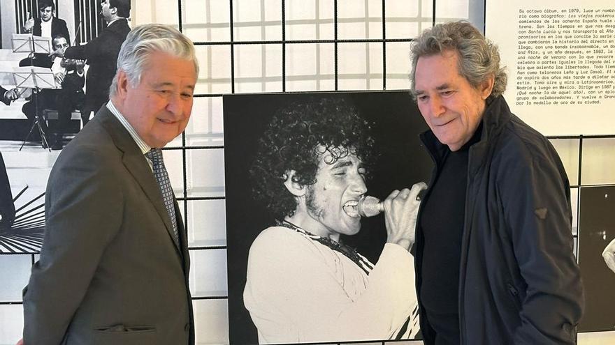 Francisco Moreno, presidente de la Fundación Gala, y Miguel Ríos. / CÓRDOBA