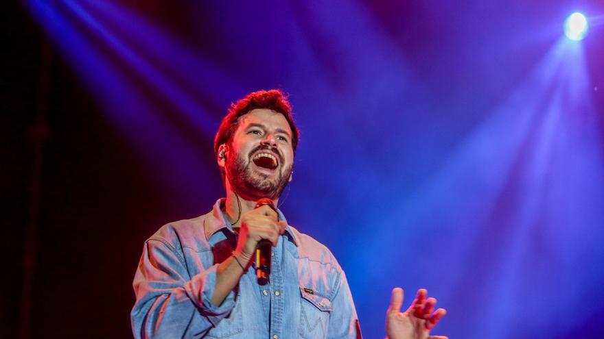 Guillermo “Willy” Bárcenas, cantante del grupo Taburete, / EP