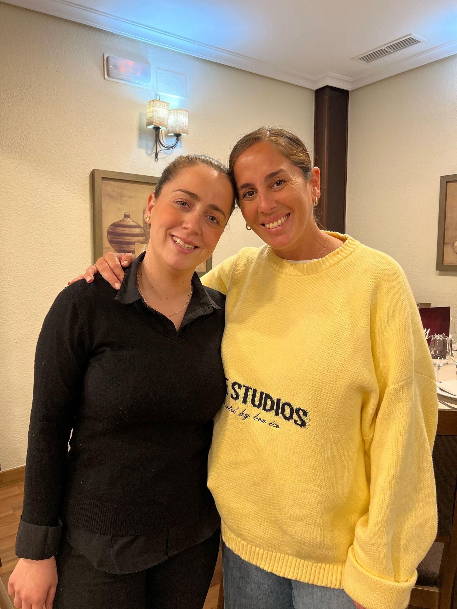 Anabel Pantoja junto a Sofía Díaz, de Restaurante Casa Antonio / Redes Restaurante Casa Antonio