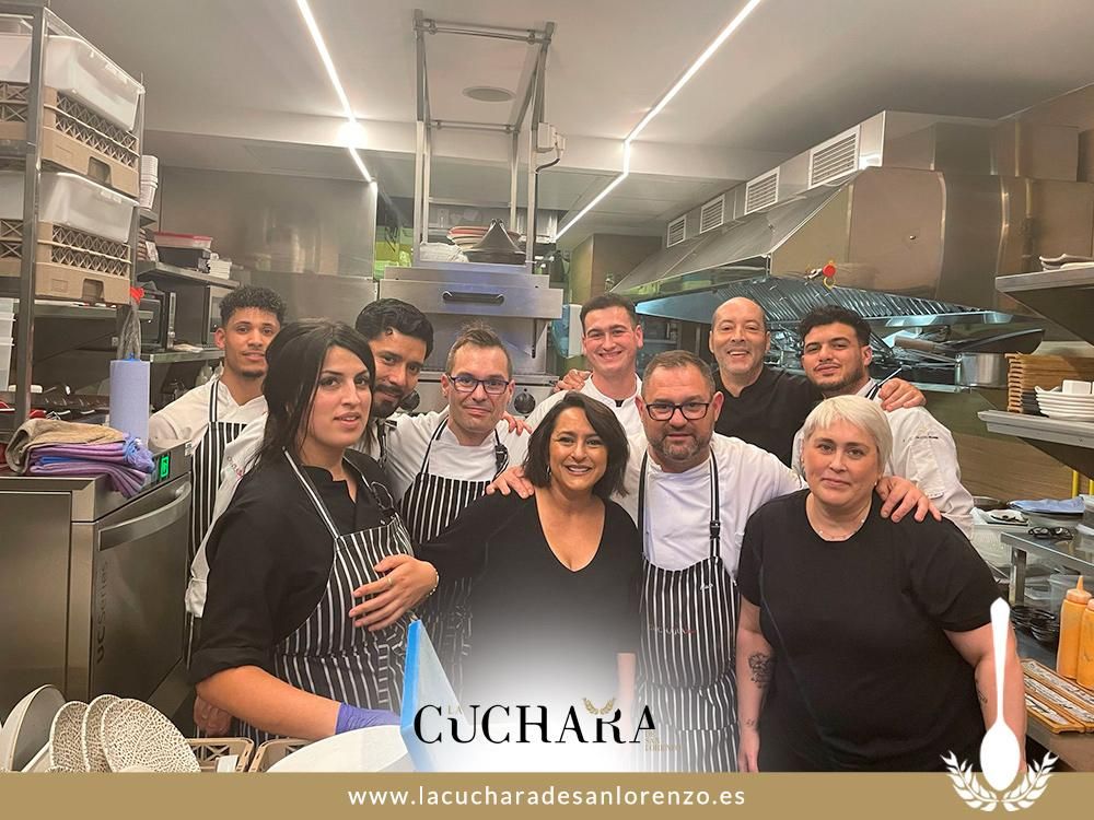 Pepa Rus con el quipo de La Cuchara de San Lorenzo / Redes La Cuchara de San Lorenzo