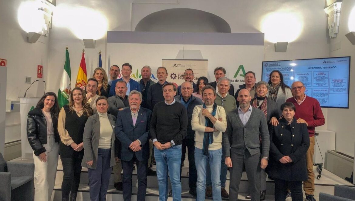 Participantes en el encuentro para diseñar el Plan Estratégico del Flamenco en Andalucía.