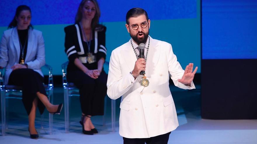 Manu Sánchez, este 28 de febrero, cuando recibió la medalla de Andalucía. / Manuel Murillo