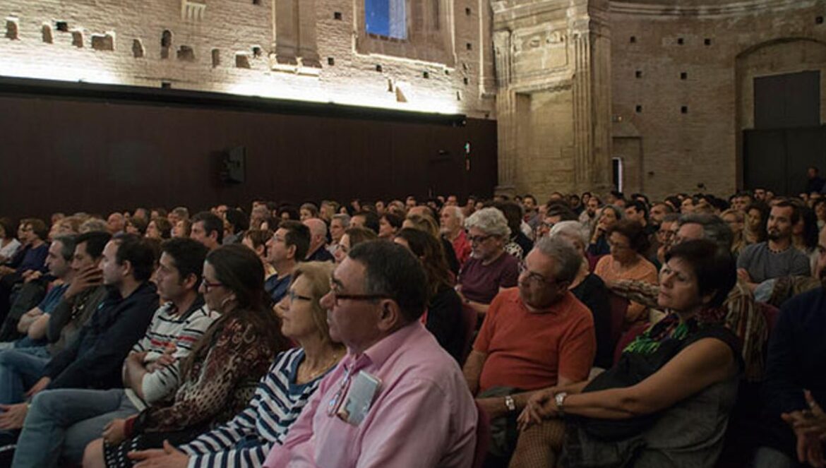 Público en la sala Orive. MADERO CUBERO