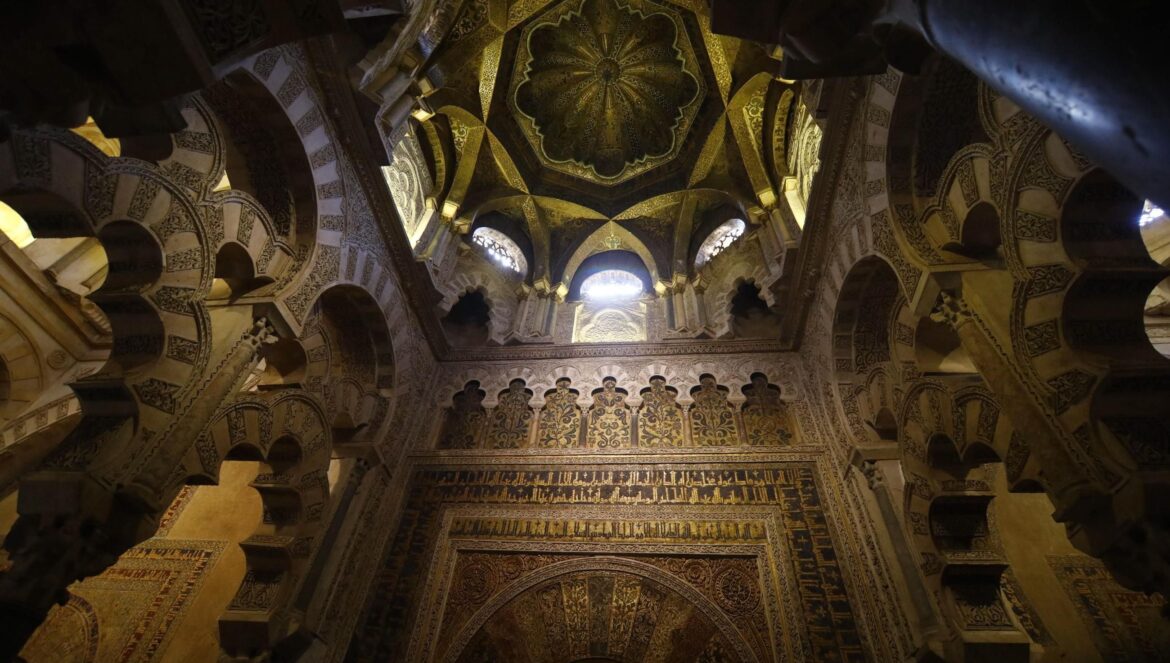 Interior de las cúpulas de la macsura de la Mezquita-Catedral de Córdoba / Efe / Salas