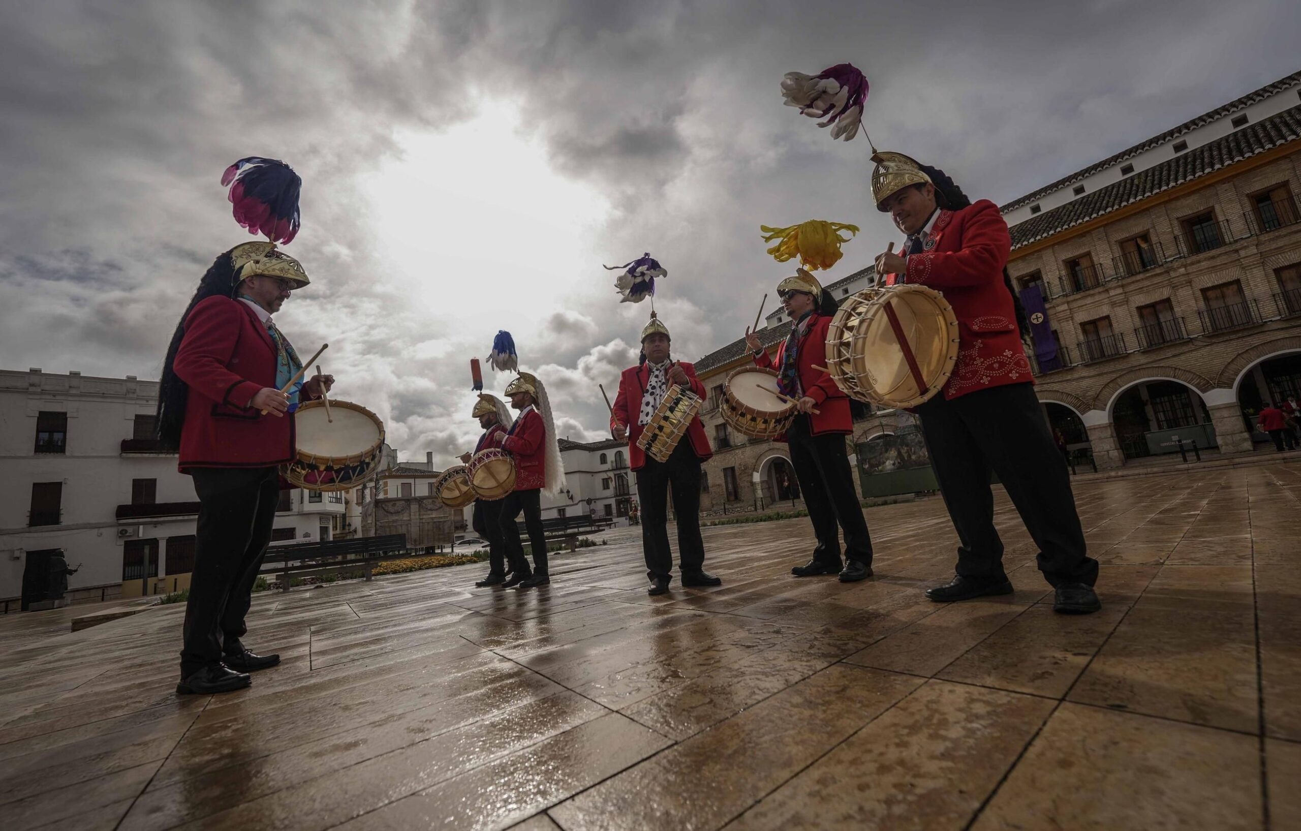 Coliblancos y Colinegros de la Semana Santa de Baena / Rafa Alcaide/ EFE
