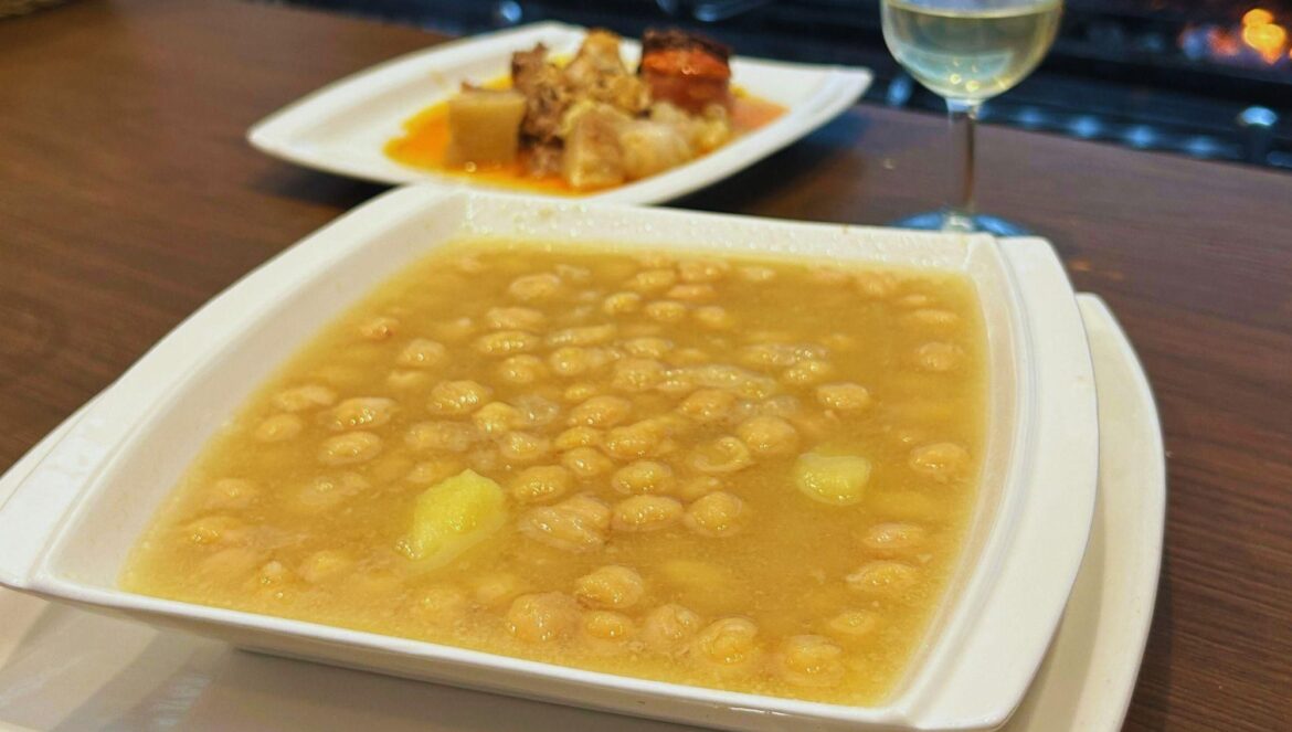 Cocido de Restaurante El Churrasco / @Juusogastro